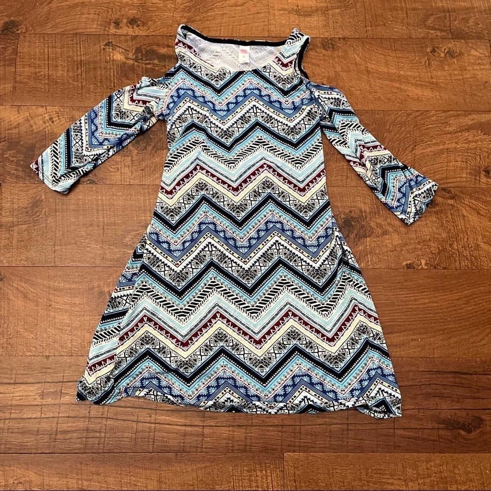 Justice girls cold shoulder dress Sz 12 chevron design stretchy tie in back